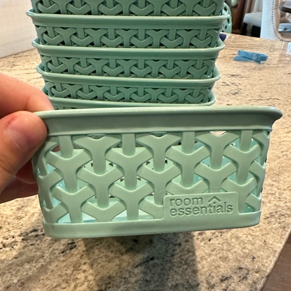 Room Essentials storage baskets - Picture 1 of 3
